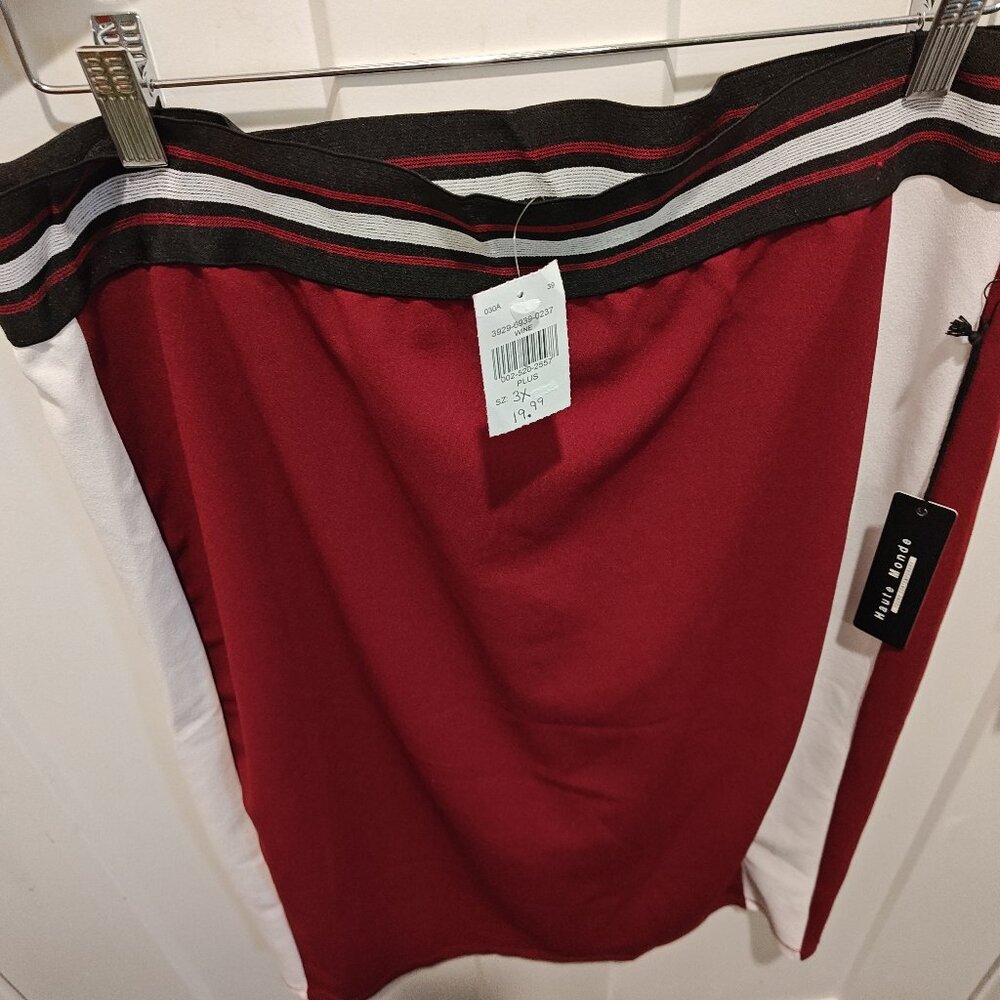 HAUTE MONDE BURGUNDY AND WHITE SKIRT (SIZE  3X) WITH TAGS BRAND NEW